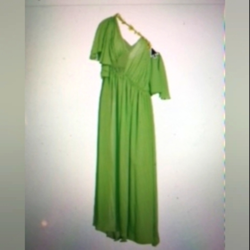 Aliette, 8, lime green